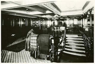 Ocean liner - First Class Entrance Hall and Stairway