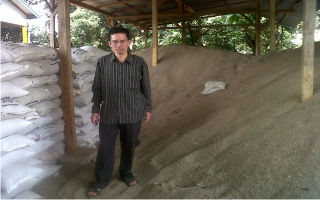 silica sand