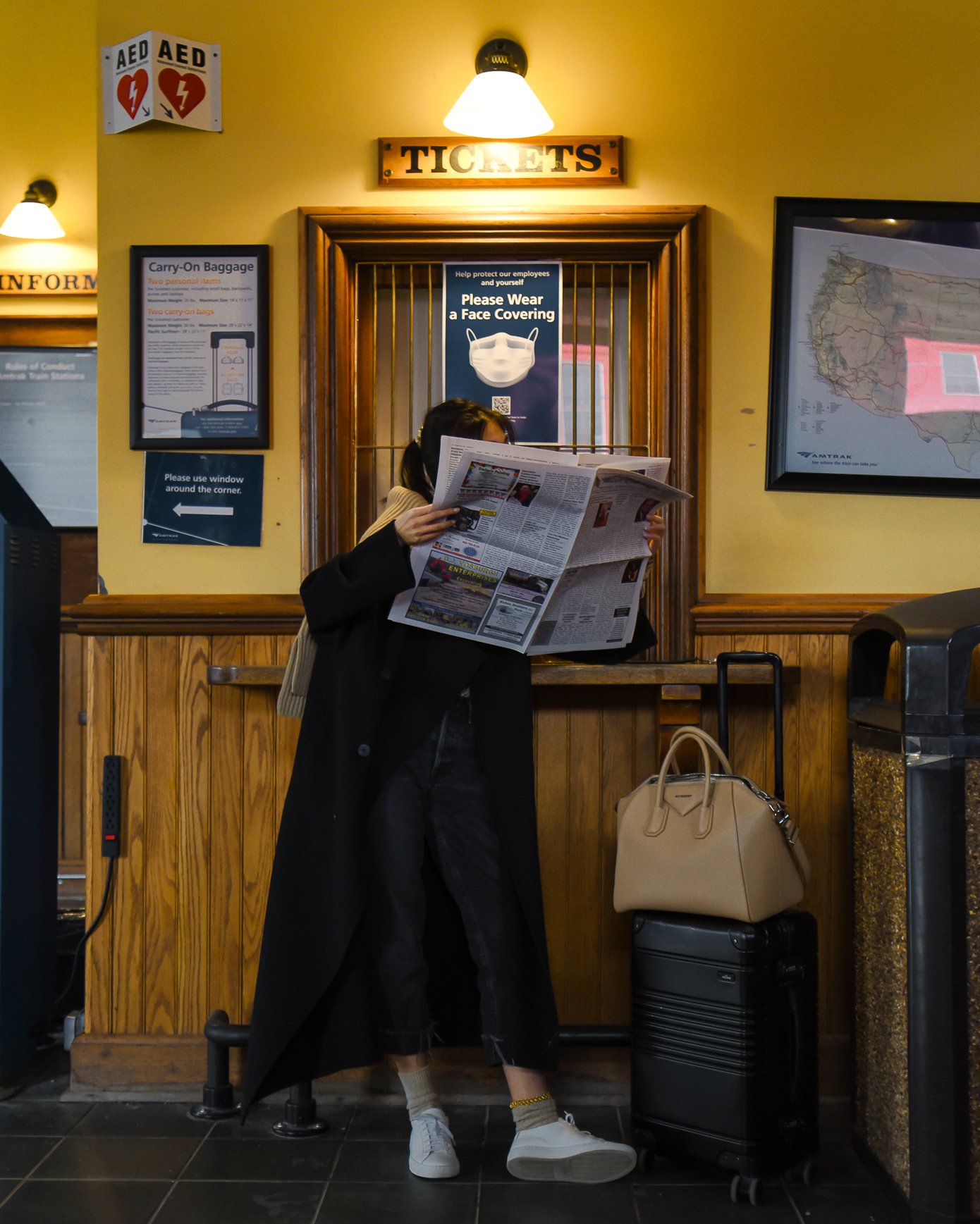 Hudson Valley Amtrak Station - The Maker Hotel, beautiful hotels in Upstate New York, old-school glamour, boutique hotels in Hudson Valley, best staycation hotel in New York - FOREVERVANNY.com