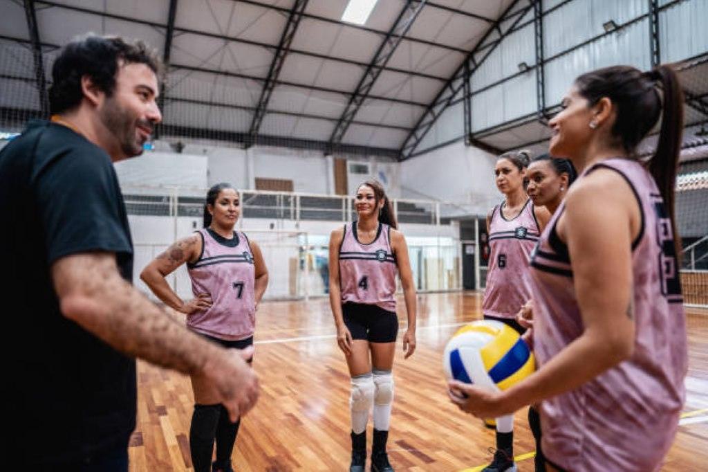 How Different Volleyball Coaching Approaches Nurture Players of Different Levels