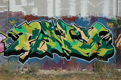 38 Graffiti Unik Keren dan Kreatif 