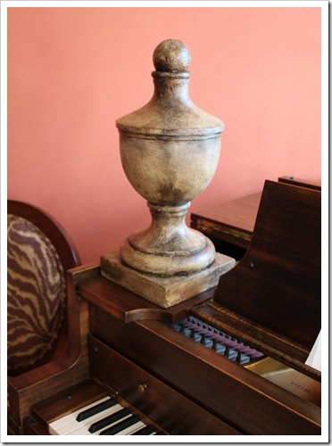 finial & piano (752x1024)