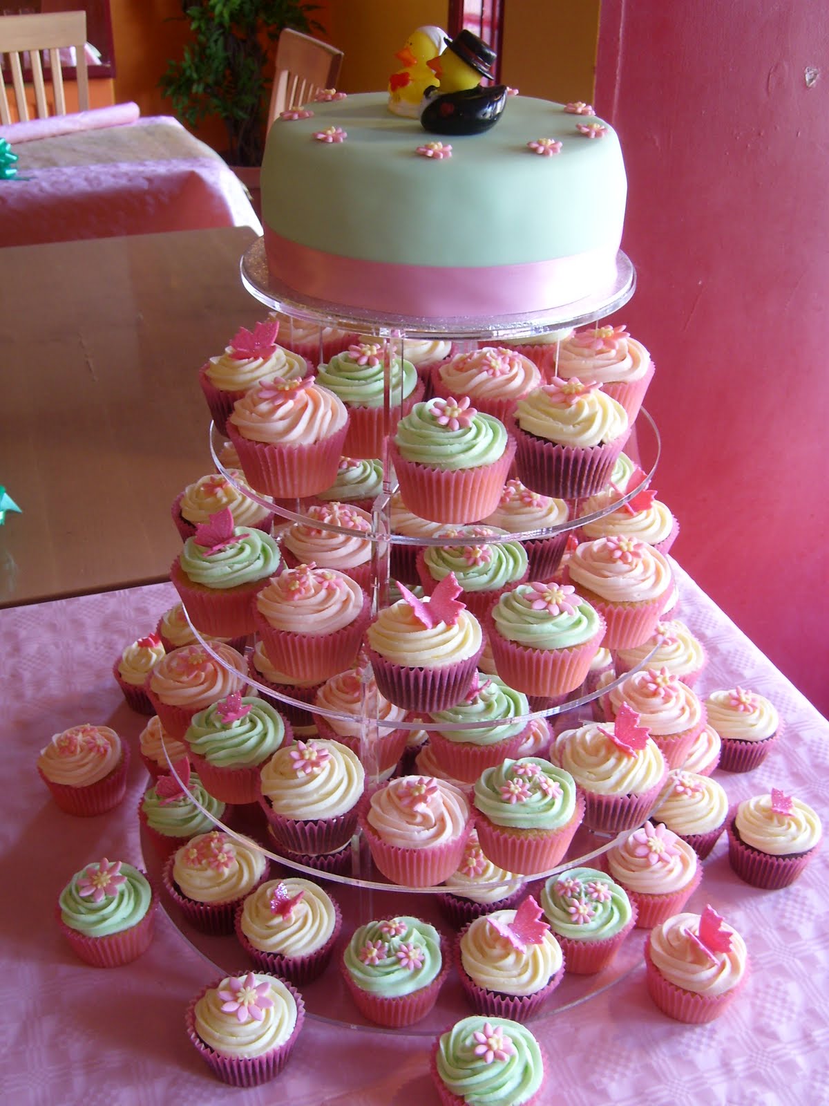 teeny cupcakes: Wedding Cakes