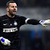 Inter Umumkan Handanovic Positif Corona