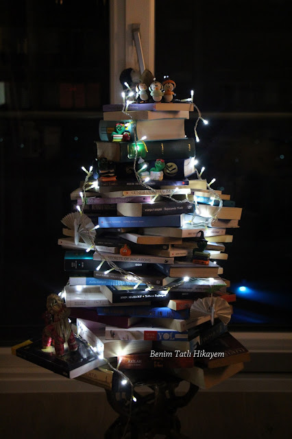 kitap ağacı christmas book tree book tree kitaptan yeni yıl ağacı