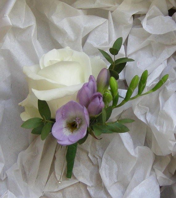 Rachel 39s Purple and lilac Wedding Flowers The Domus Beaulieu