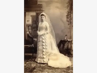 https://patch.com/connecticut/bethel/bethel-historical-society-seeking-vintage-wedding-dresses