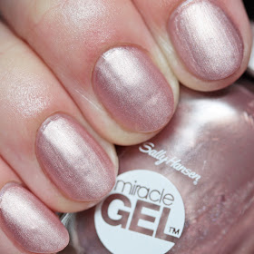 Sally Hansen Miracle Gel 207 Out of This Pearl with Miracle Gel Matte Top Coat