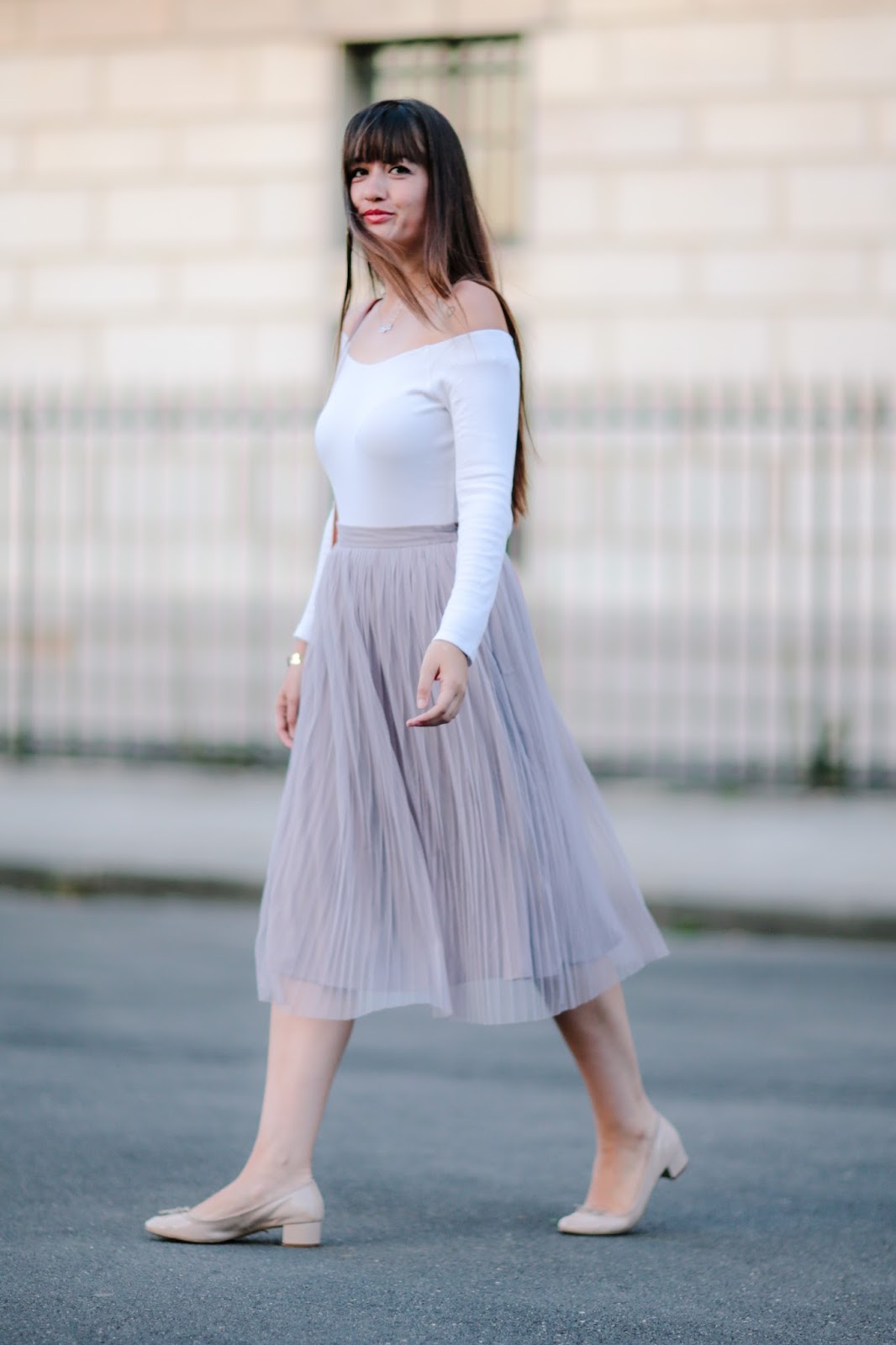 parisian fashion blogger, look, style, meetmeinparee, chic parisian style, off the shoulder top, asos , boohoo