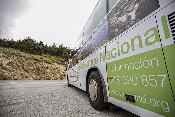 Un autobús para recorrer el Parque Nacional de la Sierra de Guadarrama