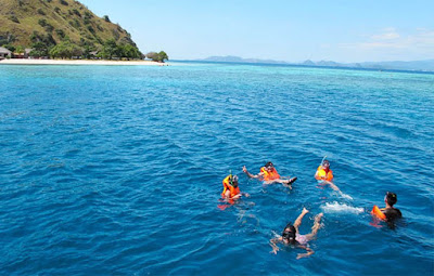 6 Arti Mimpi Berenang di Laut Menurut Primbon Jawa