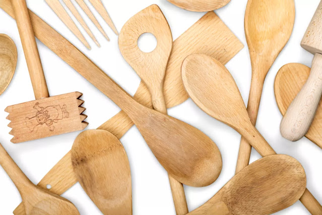 wooden utensils and spatula