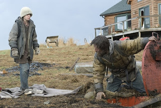 the road-kodi smit-mcphee-viggo mortensen