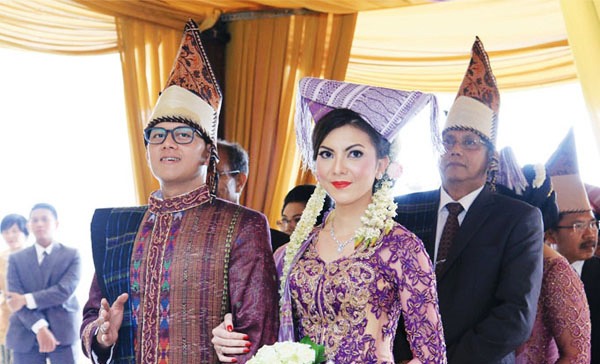 Inspirasi Baju Pengantin Adat Batak Modern Toko 