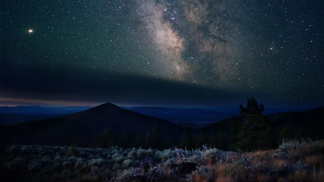 Nebulosa, Montanhas, Estrelas, Noite, Céu Estrelado, Colinas