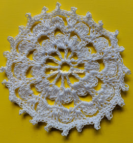 Sweet Nothings Crochet free crochet pattern blog, full photo for the Buttercup doily,