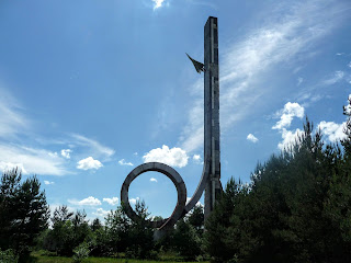 Жолква. Памятник Нестерову