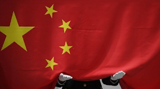 US newspaper: China will stick to its position on Ukraine during the scheduled summit with the European Union  US media, quoting informed sources, said that China will stick to its stance on the Ukraine crisis at the upcoming summit with the European Union, and will also express its concern about NATO's expansion in Europe.  According to the American newspaper "Washington Post" , Brussels intends during the summit to warn Beijing against providing material support to Russia, noting that Beijing will resist pressure to change its position.  "The Chinese side will resist pressure to take a certain side and position in the conflict in Ukraine," a Chinese official told the newspaper on condition of anonymity.  According to the newspaper, even before the events in Ukraine, the EU was "slowly and somewhat reluctantly" taking a tougher stance on China.  And after Russia's special military operation in Ukraine and Beijing's response to it, the position of the European Union has become closer to that of the US authorities, who consider China a strategic competitor.  Chinese officials, according to the Washington Post, were surprised by this close coordination between the European Union and the United States, especially on the issue of sanctions against Russia. Another Chinese official, who was not named, told the newspaper: "The situation in Ukraine has undoubtedly pushed the views of the European Union closer to those of the United States... This will have negative consequences for both sides."  Earlier, the European Council informed that EU heads of state and government are preparing for the EU-China summit, which will be held on April 1 by default.  The European Union will be represented at the summit by the President of the European Council and the European Commission, Charles Michel and Ursula von der Leyen, as well as the High Representative of the European Union for Foreign Affairs and Security Policy Josep Borrell. China will be represented by President Xi Jinping and Premier Li Keqiang.  Source: TASS