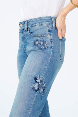 Tricky Trend - Floral Jeans ( My Favorite Floral Jeans ) www.toyastales.blogspot.com #ToyasTales #FloralJeans