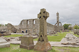 St. Andrews Cathedral by Cornelia Schulz