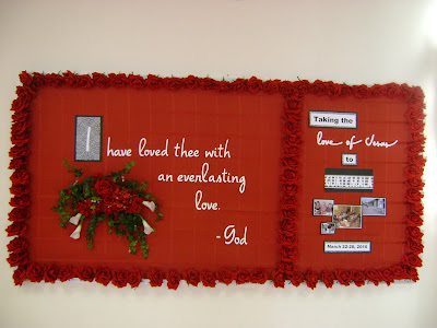 Lots of Valentine bulletin board ideas for February including dinosaurs
