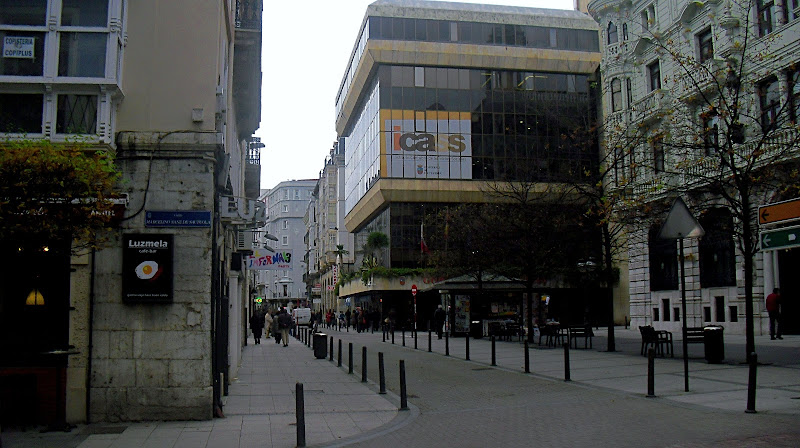 Calle e Hernán Cortés en Santander