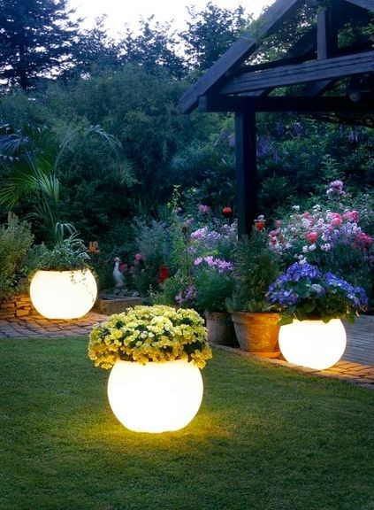 glow in the dark Flower bed ideas