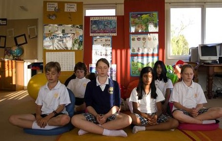 Benefits of Yoga in the Classroom 