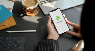 Kenali Perbedaan WhatsApp Bisnis dan WhatsApp Biasa