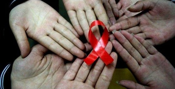 http://www.ciencia-online.net/2013/06/demencia-associada-ao-hiv-factos-e.html