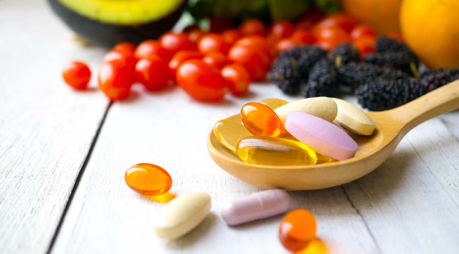 Maximizing the Benefits of Multivitamins: Eating Before and Timing Matters