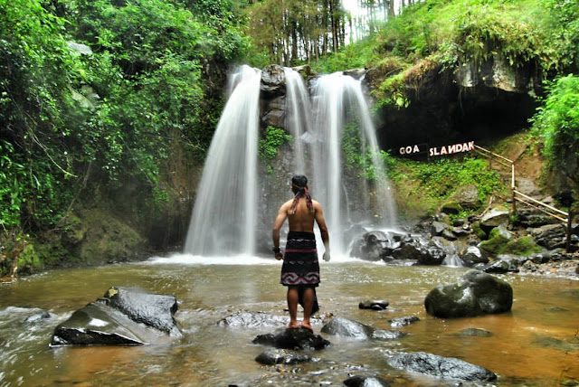 Tempat Wisata Air Terjun Terbaik di Magelang - Air Terjun Goa Slandak, Magelang