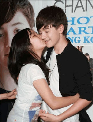 Greyson Chance getting kissed by a fan 2012