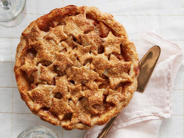 Bourbon-Pear Star Pie