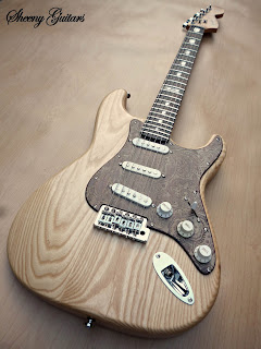 http://sheeny-guitars.blogspot.co.id/2016/06/joble-strats-customized.html