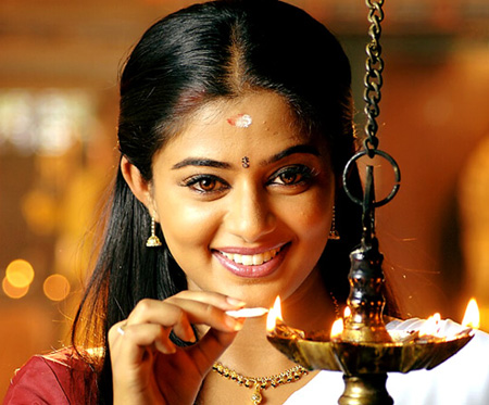 Priyamani hd wallpaper