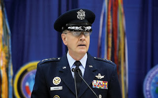 This is how an US general looks like