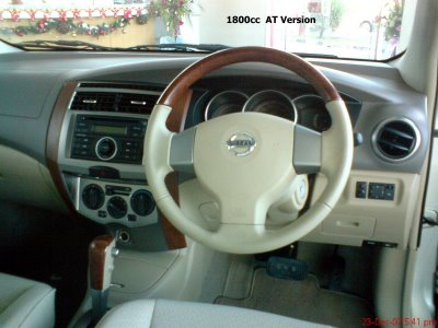 2011 Nissan  Grand  Livina  Car Review and Pictures New  