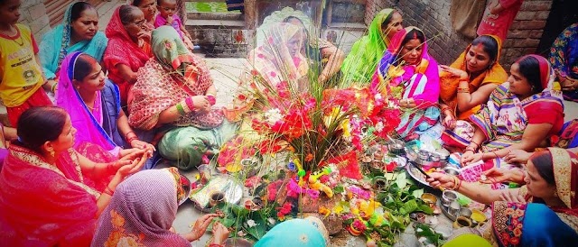 संतान की लम्बी आयु के लिये महिलाओं ने रखा हलषष्ठी व्रत, किया पूजन