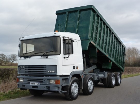 gambar mobil dump truck ERF EC10 8 X 4