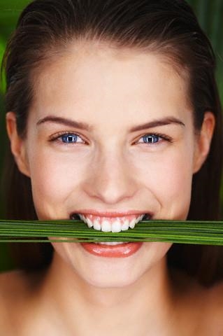 gel di aloe, igiene orale col gel di aloe, ricetta cosmetica dentifricio fai da te