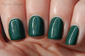 kiko mini nail lacquer 32 forest green nah