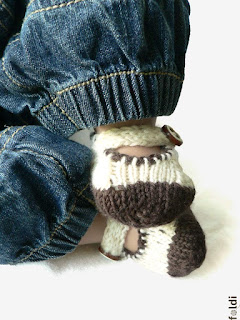 machine knitted passap merino wool baby booties