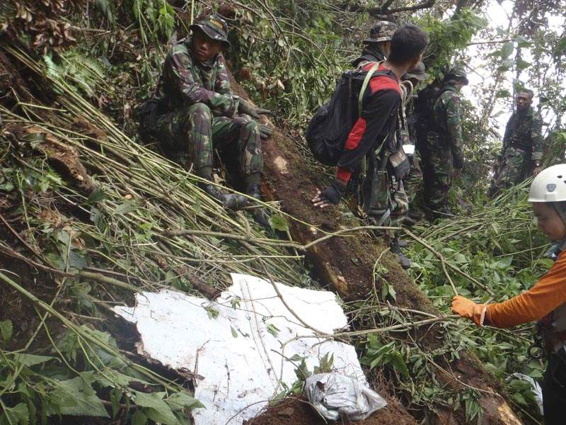 Kisah Mistis Tim Evakuasi Pesawat Sukhoi Di Gunung Salak 