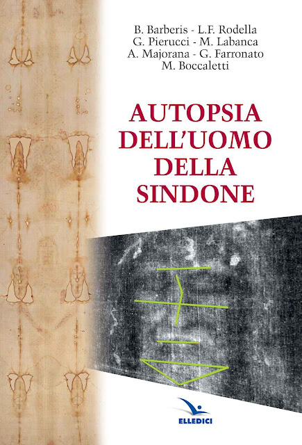 Autopsia dell'Uomo della Sindone o livro com os resultados da autopsia.