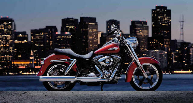 2012-Harley-Davidson-FLD-DynaSwitchback