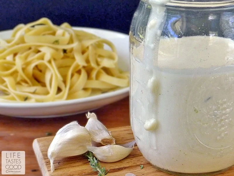 Homemade Garlic Alfredo Sauce | by Life Tastes Good is easy to make and lick-your-plate clean kinda good! #Sauce #Homemade