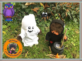 halloween monchhichi kiki bubbles Diana vintage chaudron sorcière fantôme bâton sort bonbons