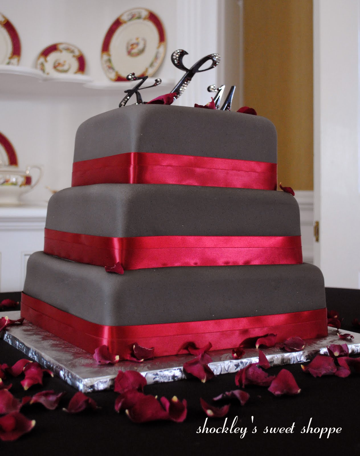 8-10-12 wedding cake