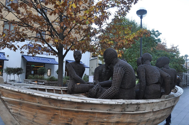 Days out London - The Huguenot Festival and Spitalfield Sisters photo by modernbricabrac